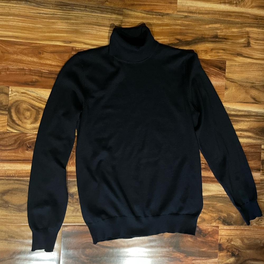 Madison Grey Turtle Neck Sweater Like New
